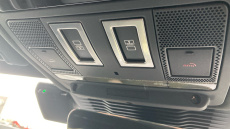 Land Rover Discovery 3.0 D300 Dynamic SE 5dr Auto Diesel Station Wagon